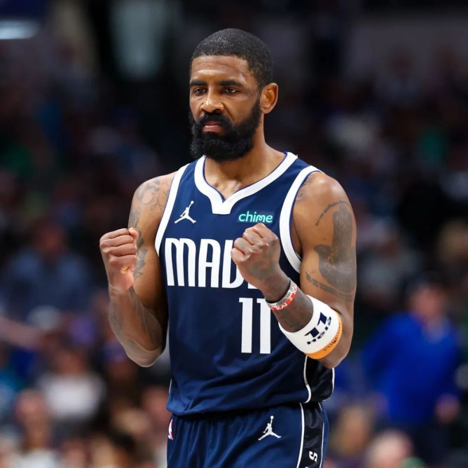 靖祎绍锋3比0轻骑过关 32强赛斗英格兰