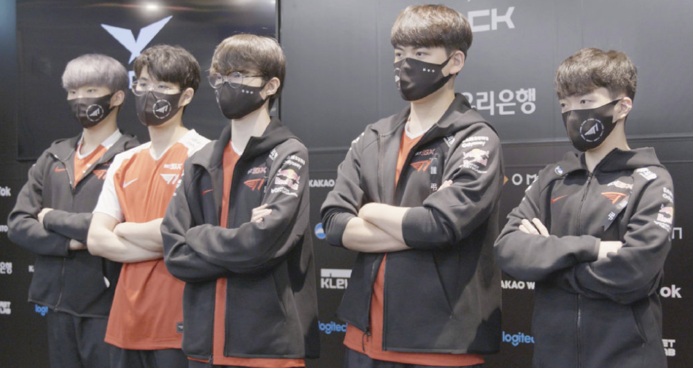 他倍感自责 他倍感自责